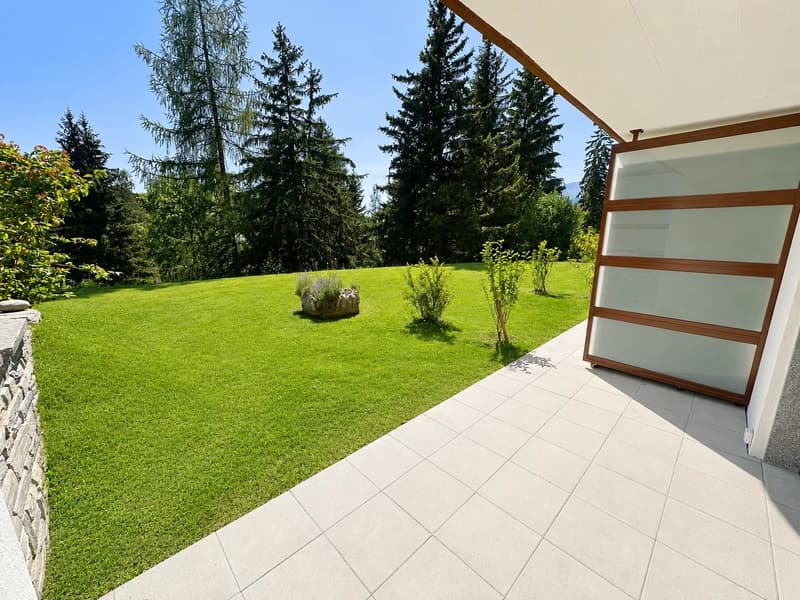 Grande monolocale al piano terra nel cuore di Crans-Montana (2)