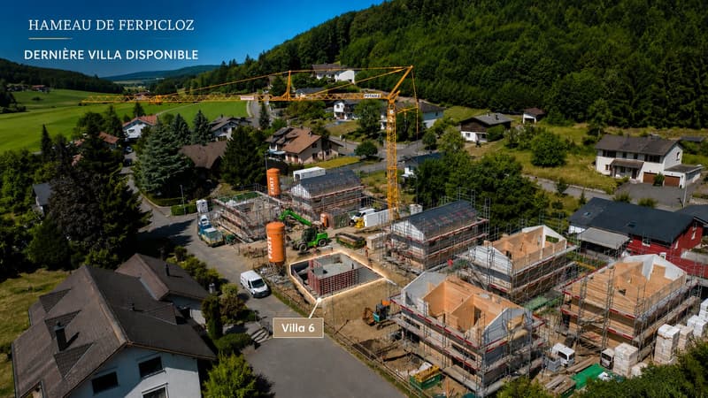 Die Konstruktion des Hameau de Ferpicloz schreitet voran. Letzte Villa verfügbar! (1)