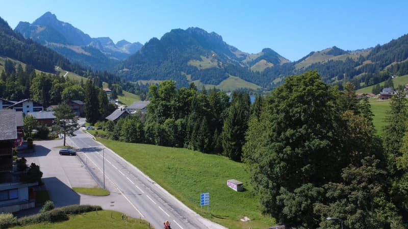 Opportunité de développement à Schwarzsee (Lac Noir) – parcelle en zone centre (1)
