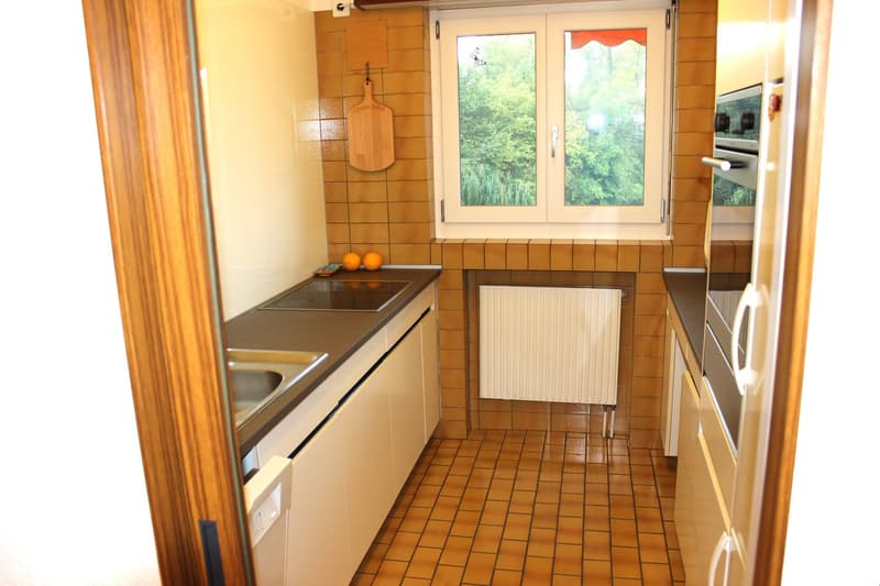 preiswerte 3,5-Zimmer-Wohnung inbegriffen Parkplatz in Einstellhalle (6)