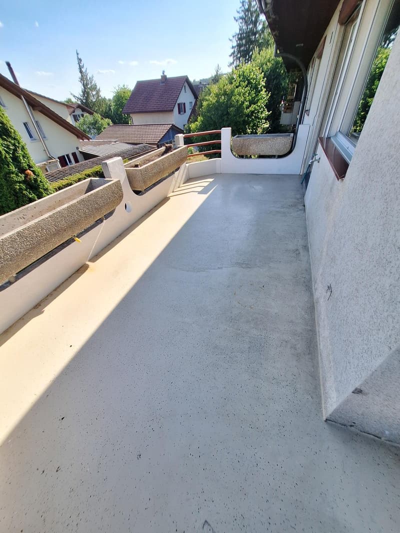 Sehr gepflegte 4.5-Zimmer-Wohnung im 1.Stock Ost mit Keller und Autogarage in Attiswil (10)