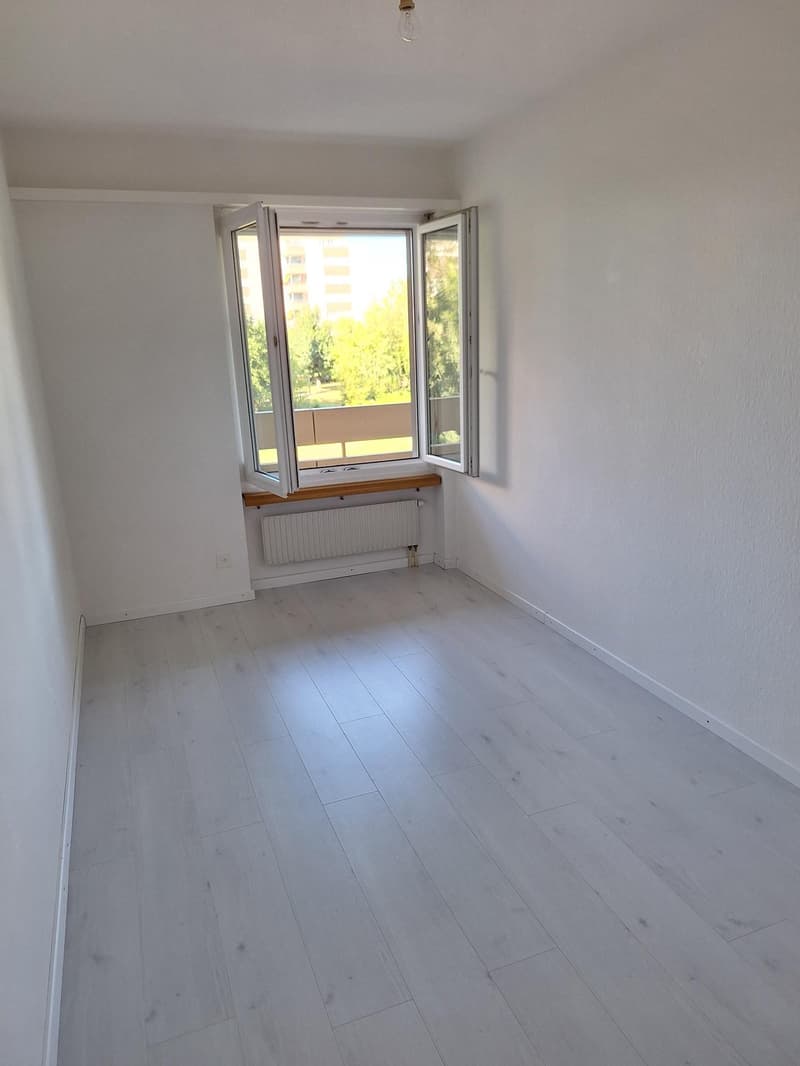 4.5-Zimmer-Wohnung im 2. OG (94 m2) mit Balkon (16 m2), inkl. Parkplatz in AEH (7)