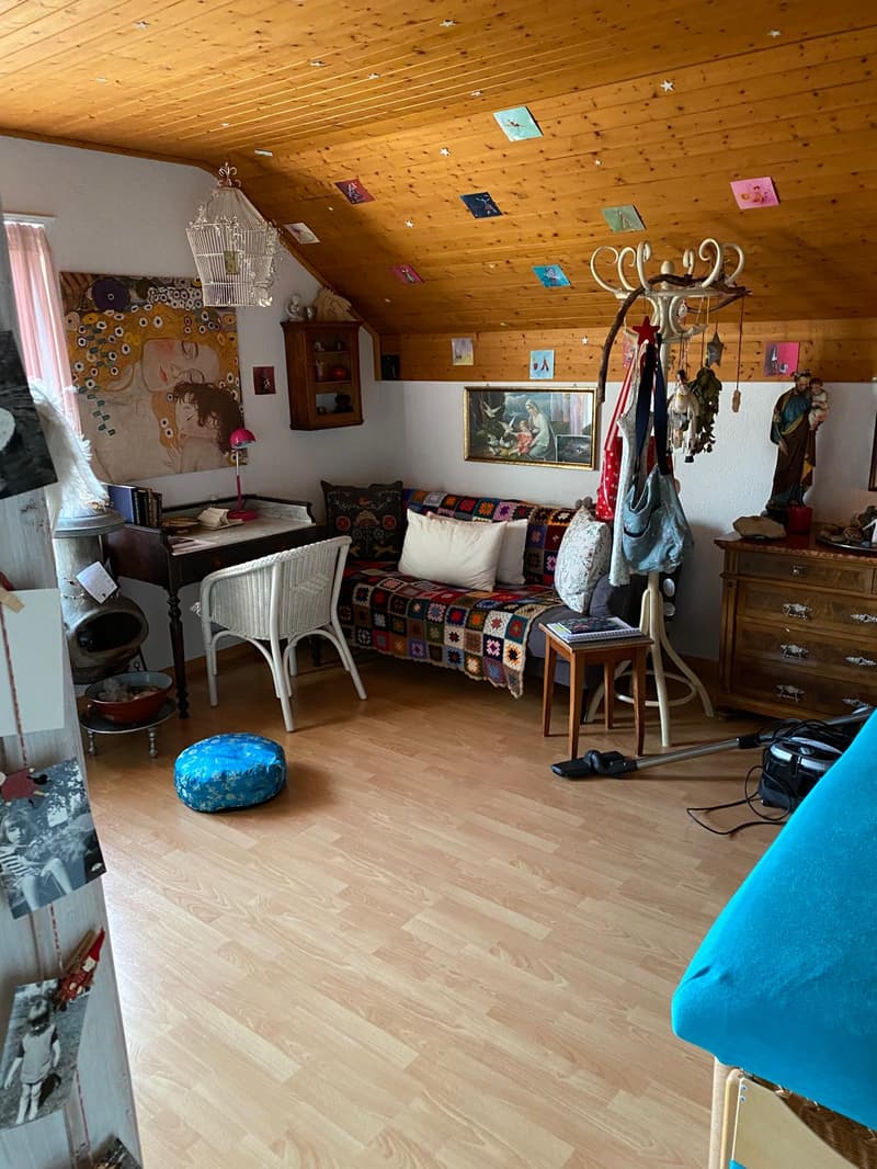 Charmantes 5.5-Zimmer-Haus mit schönem Garten in Niederwil bei Riedholz (16)