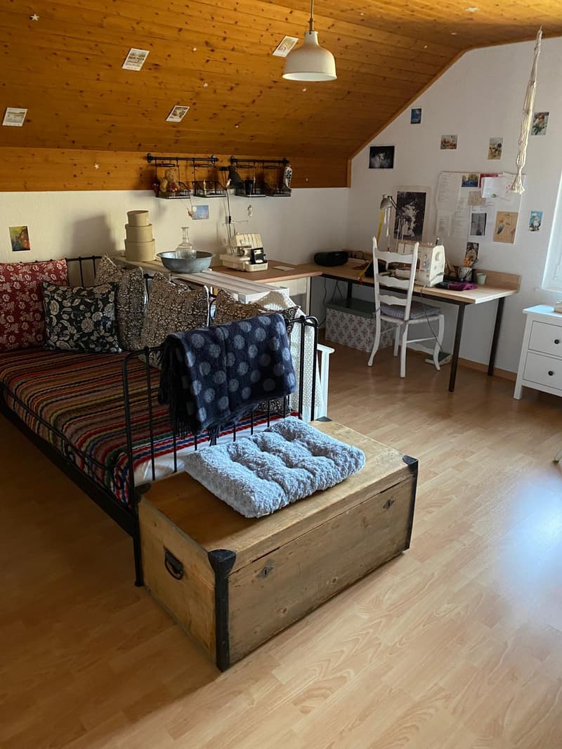 Charmantes 5.5-Zimmer-Haus mit schönem Garten in Niederwil bei Riedholz (17)