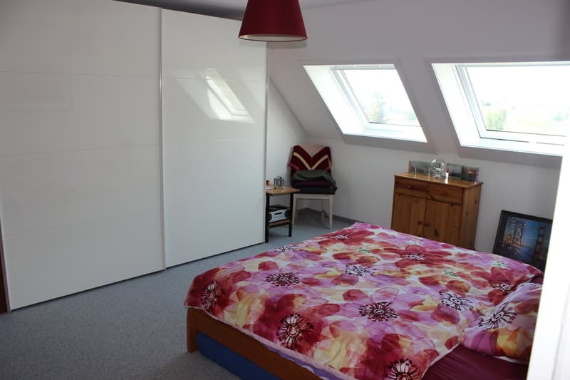 4.5-Zimmer-Maisonette-Wohnung, renoviert und mit wunderbarer Aussicht (12)