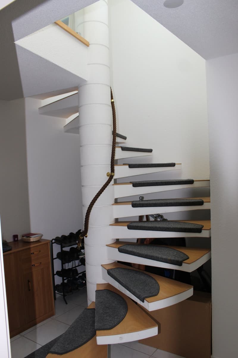 4.5-Zimmer-Maisonette-Wohnung, renoviert und mit wunderbarer Aussicht (10)