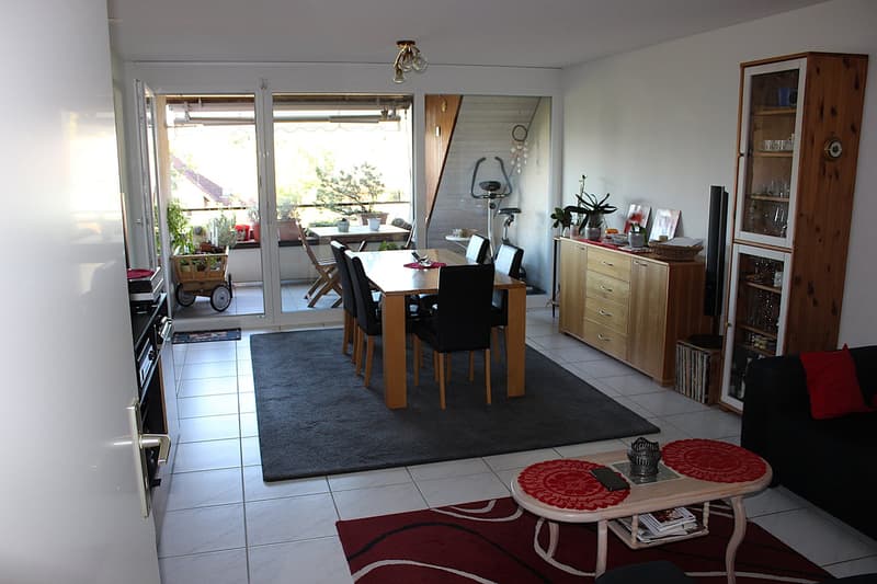 4.5-Zimmer-Maisonette-Wohnung, renoviert und mit wunderbarer Aussicht (4)