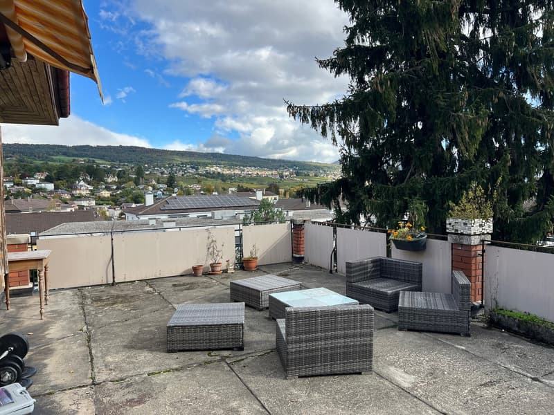 Colombier (Milvignes) - Residential building with 3 units and garages (11)