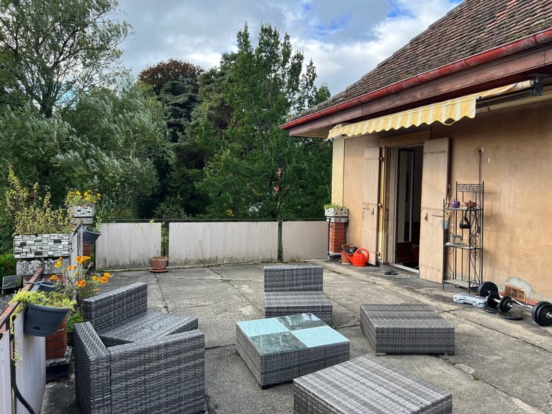 Colombier (Milvignes) - Residential building with 3 units and garages (10)