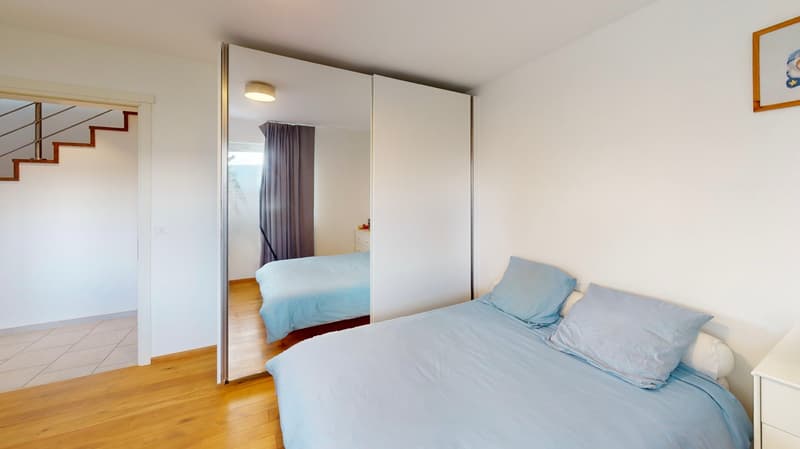 Individual villa with 6 rooms, lake view and large volume (10)