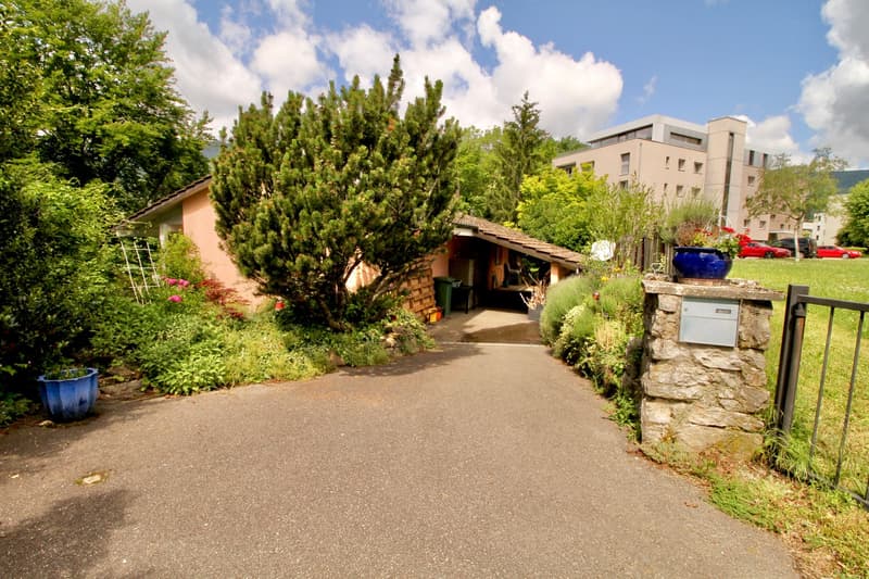 Detached house in Boudry in a green setting (3)