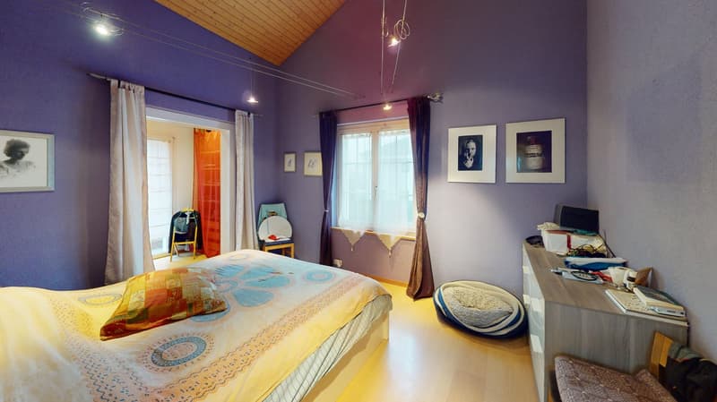 Charming individual villa with 4.5 rooms in Fenin and numerous garages (4)