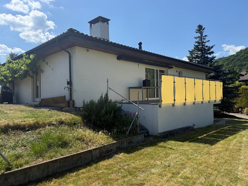 Einzelhaus mit viel Licht in Wohngebiet (2)