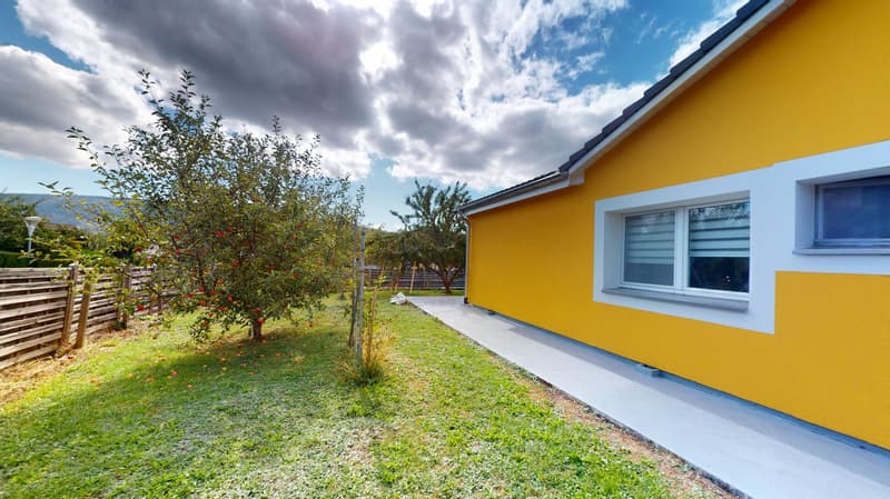 Maison individuelle lumineuse de 4.5 pièces sur un niveau à Fontaines NE (13)