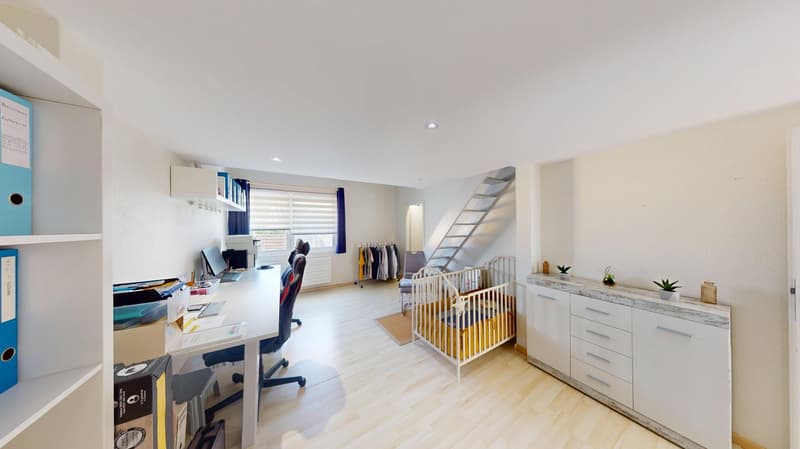 Maison individuelle lumineuse de 4.5 pièces sur un niveau à Fontaines NE (8)