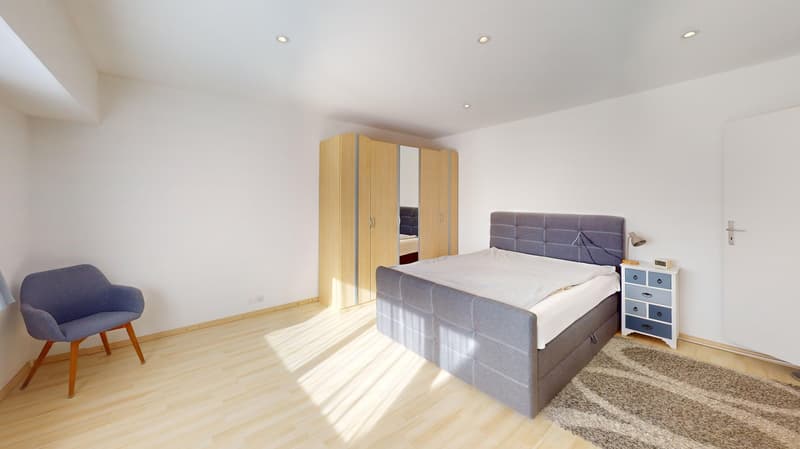 Maison individuelle lumineuse de 4.5 pièces sur un niveau à Fontaines NE (5)