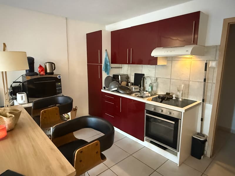 Maison de 2 unités (5.5 & 2.5 pièces) à Laténa, Saint-Blaise (17)