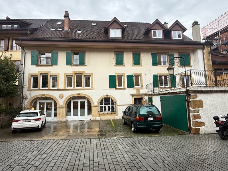 Appartement lumineux de 4.5 pièces avec balcon à Saint-Blaise (1)