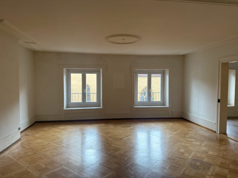 Appartement lumineux de 4.5 pièces avec balcon à Saint-Blaise (4)