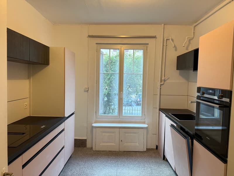 Appartement 3.5 pièces lumineux avec balcon à Neuchâtel proche du lac avec jardin (4)