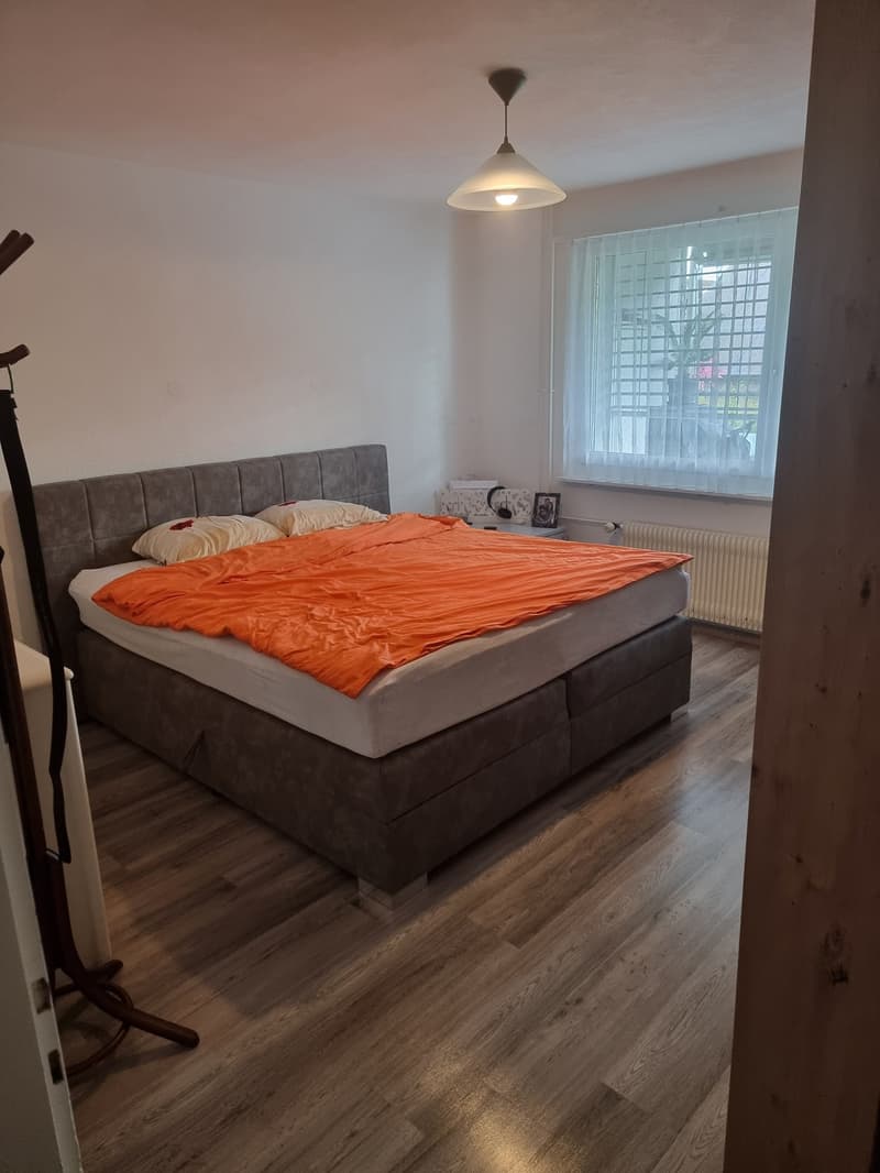 Helle 4.5-Zimmer-Wohnung mit zwei Balkonen an ruhiger Lage (8)