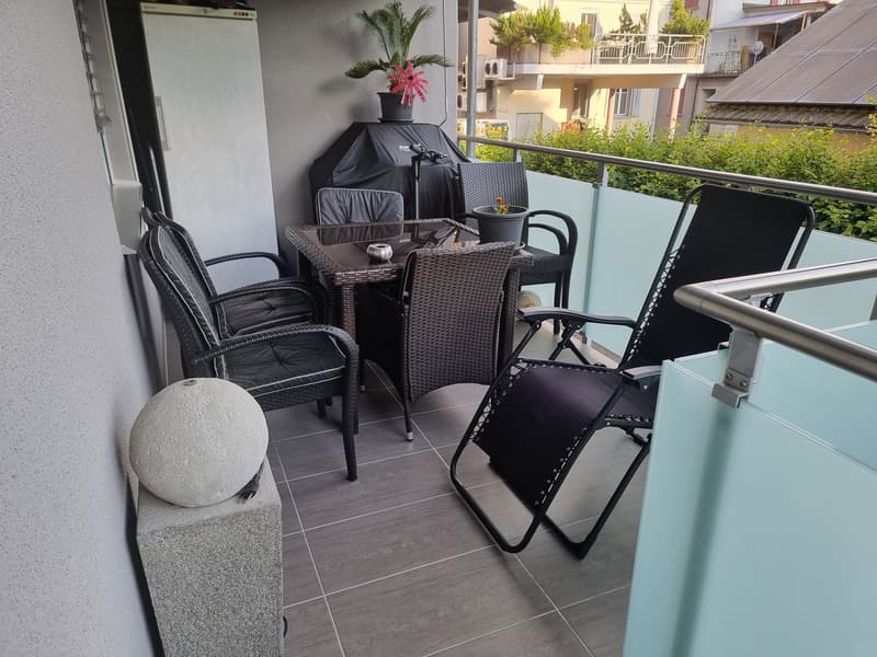 Helle 4.5-Zimmer-Wohnung mit zwei Balkonen an ruhiger Lage (5)