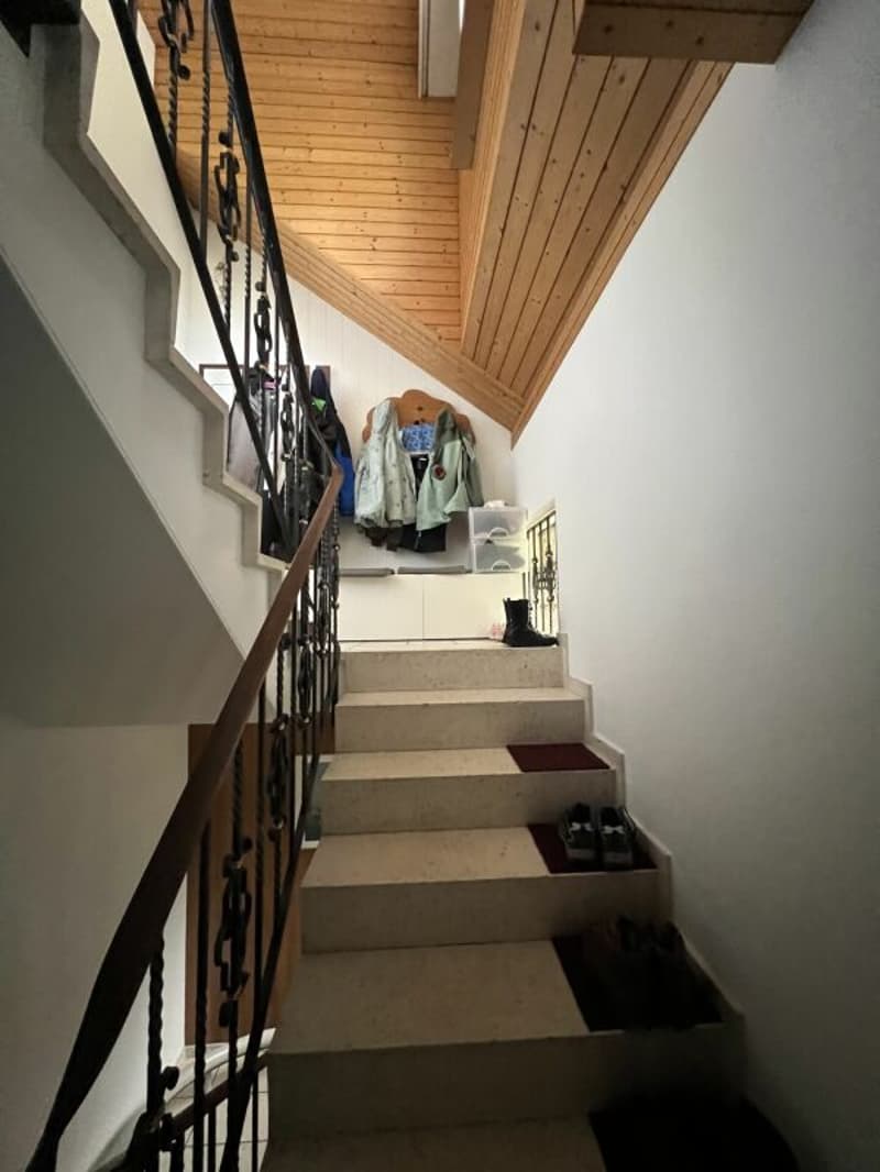 4 Zimmer- Dachwohnung.