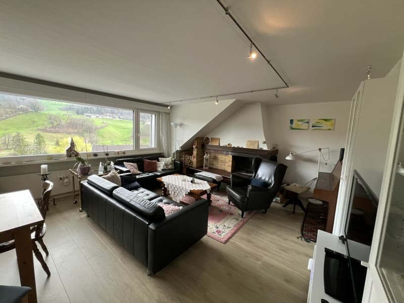 4 Zimmer-Dachwohnung.