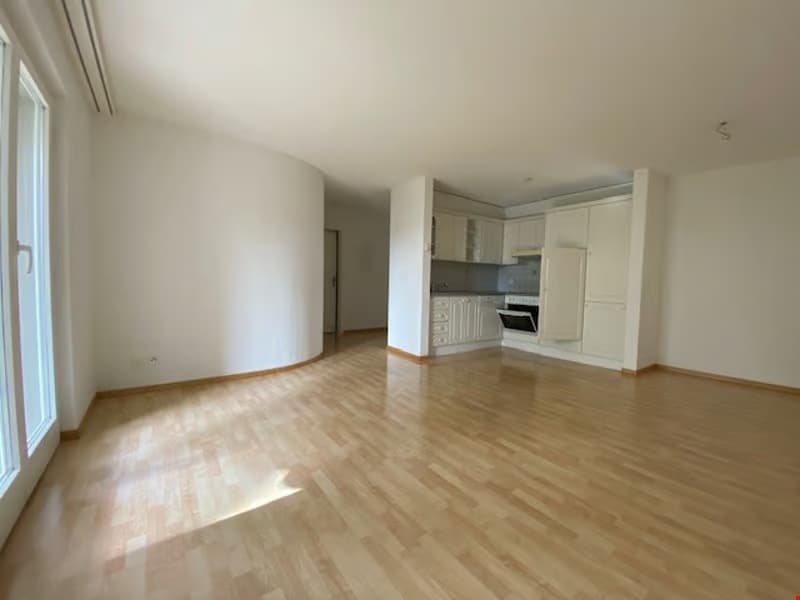 Schöne, ruhige 2½ Zimmer Wohnung (2)