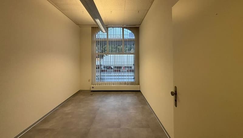 Gewerbefläche im Erdgeschoss an zentraler Lage in Laufenburg – sofort verfügbar (2)