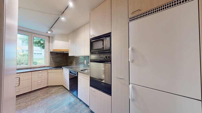 Living with a feel-good factor, bright garden apartment near Hardwald (2)