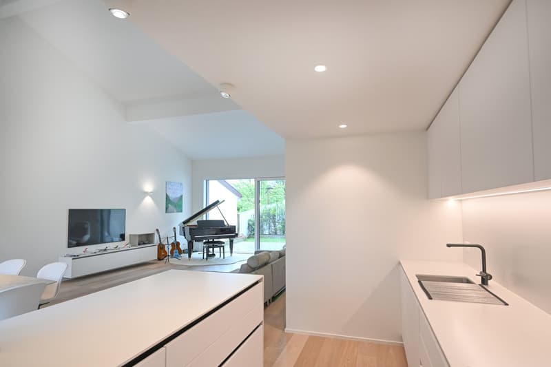 Exclusive and stylish 4.5-room apartment in Oberwil/BL for sale (2)