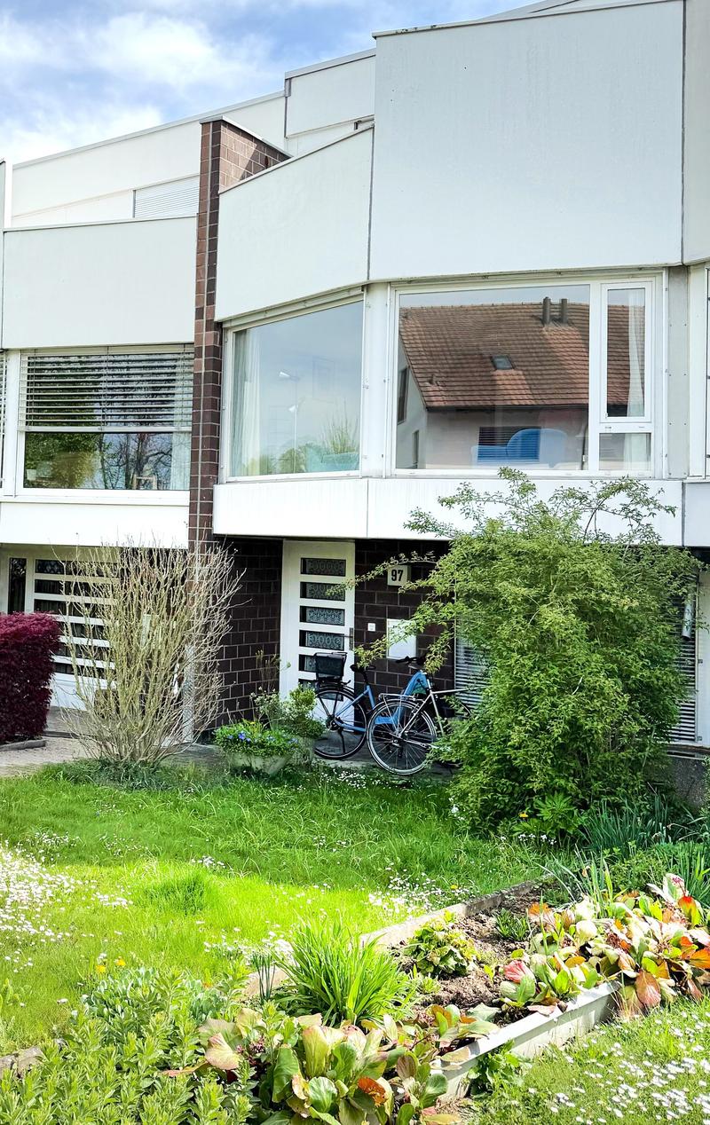 Sunny 4.5 room row house with 2 gardens & EHP (3)
