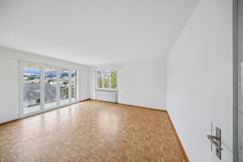 Renovierte Wohnung in Riggi mit fantastischer Aussicht (2)