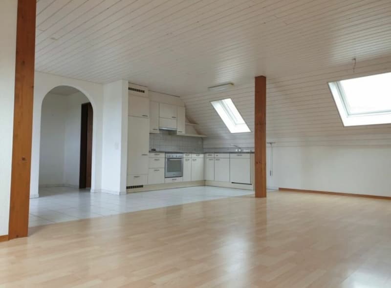 3.5 Zimmerwohnung im 2. OG (2)