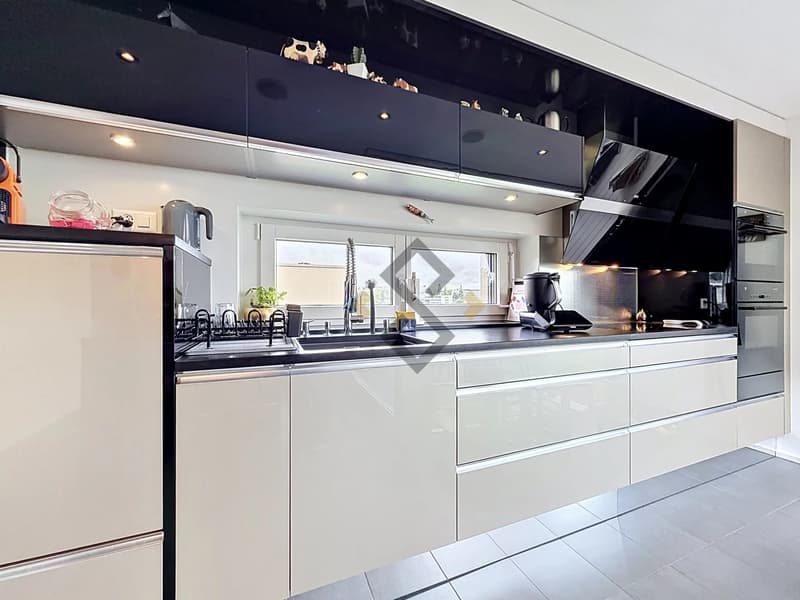 Superb 4.5-room attic apartment in Granges-Paccot (8)