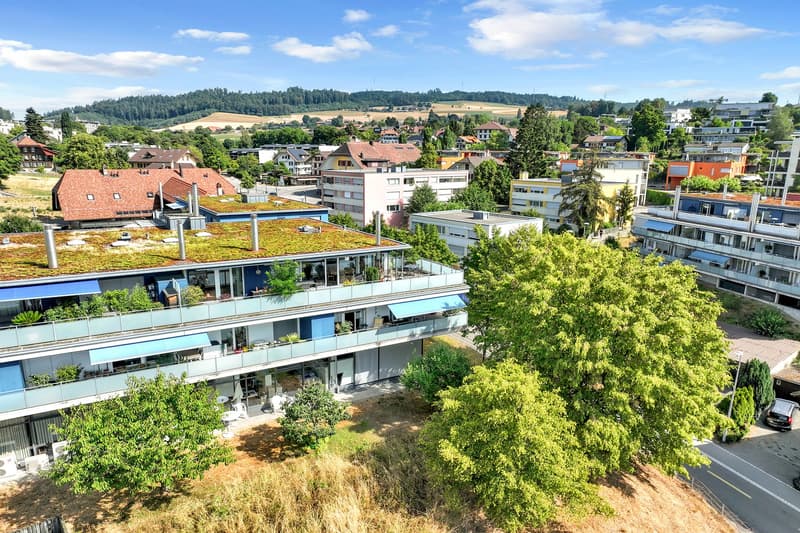 Modernes Attikawohnen im Zentrum von Bolligen (2)
