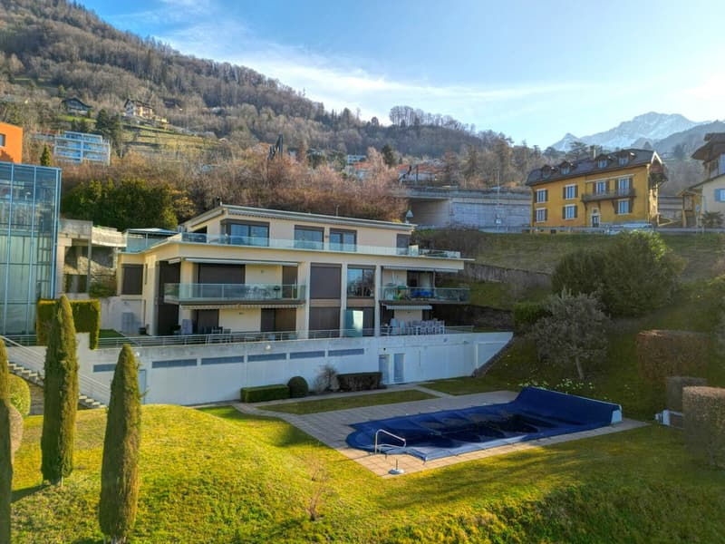 Appartamento di 4,5 locali con grande giardino e piscina (10)