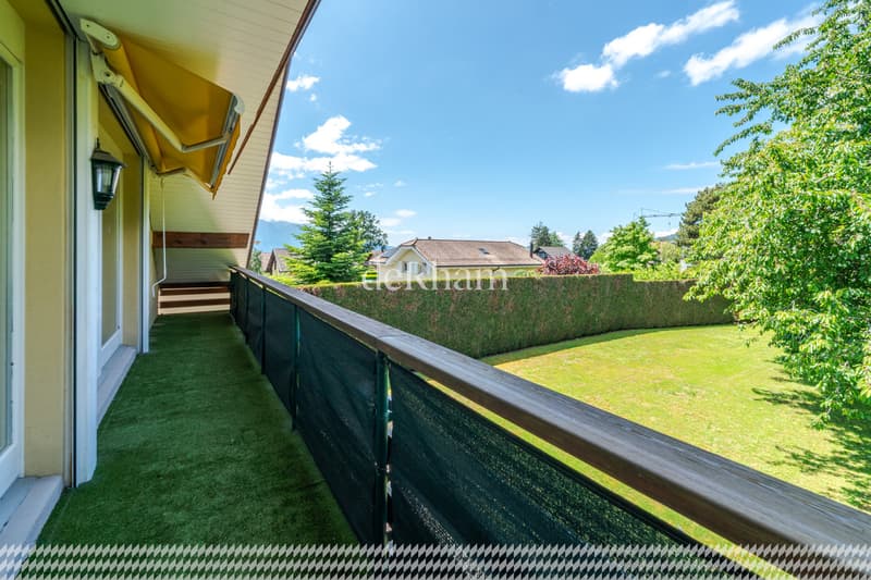 Stunning property located in a prestigious residential area! (2)