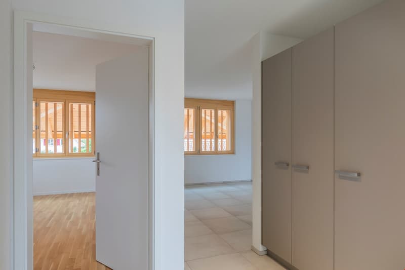 Appartamento mansardato soleggiato con galleria ***vista lontana*** (6)