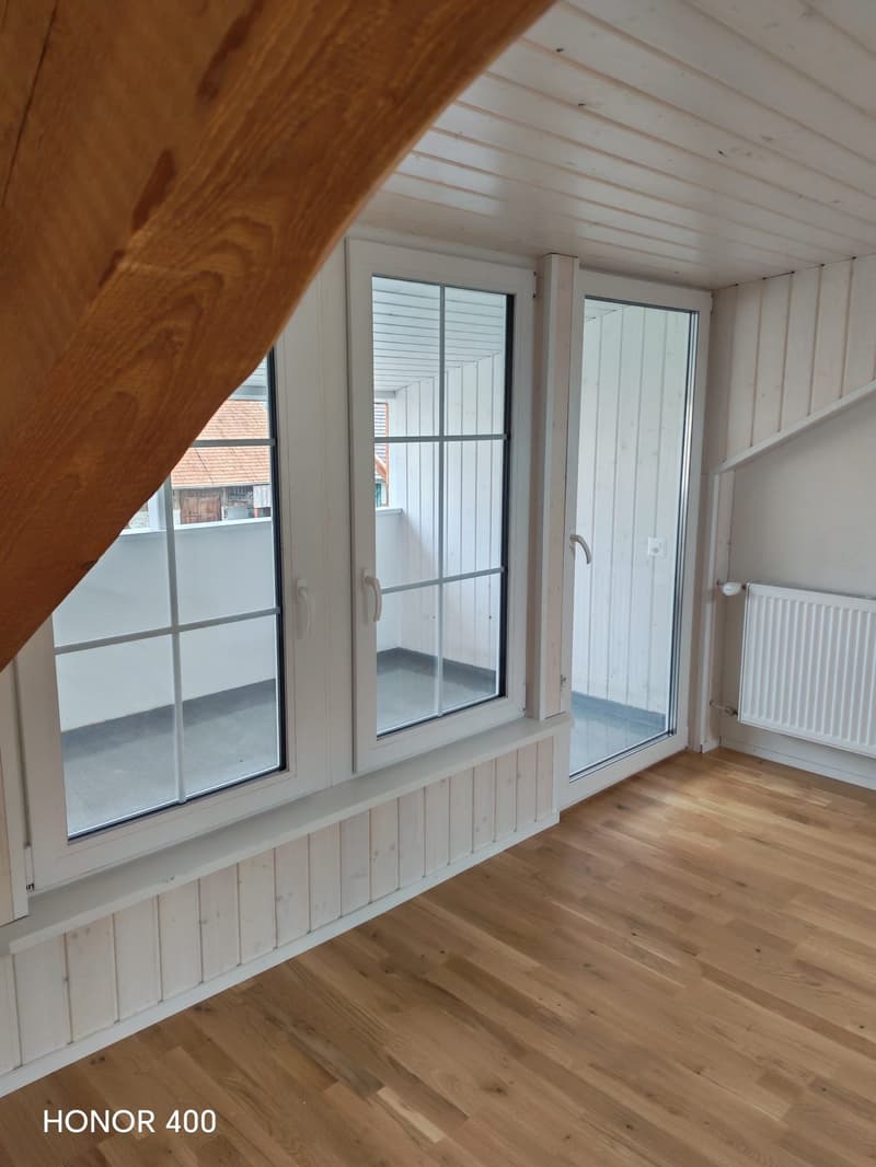 Charmante 3-Zimmer-Dachwohnung an der Hauptstrasse in Biezwil (5)