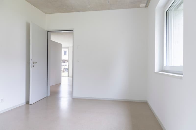 Moderne 3.5-Zimmer-Wohnung mit Balkon im Quartier Les Amis, Biel/Bienne (10)