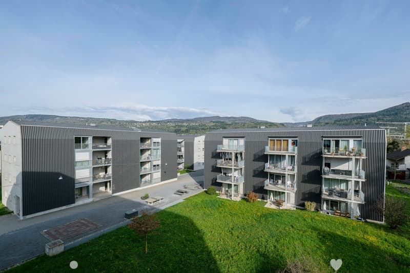 Moderne 3.5-Zimmer-Wohnung mit Balkon im Quartier Les Amis, Biel/Bienne (1)