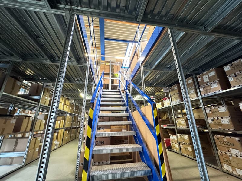 Strukturiertes Lager im 1. OG mit Regalsystem – ideal für E-Commerce / Kleinwaren (KEIN Autohandel) (9)