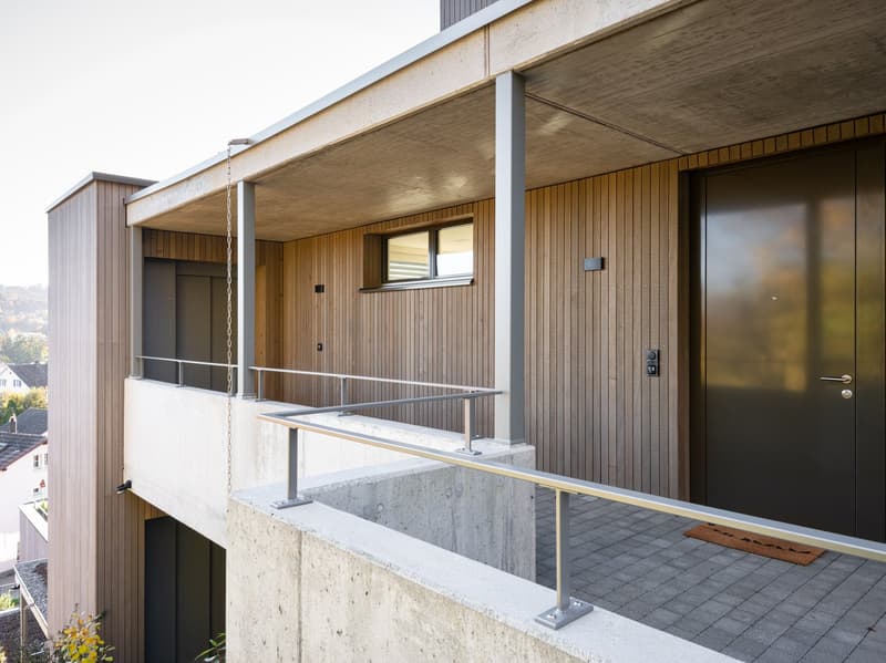 Attic apartment with large terrace including two underground parking spaces in a quiet location. (9)