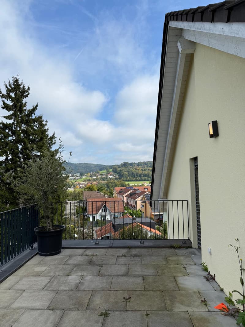 Maison unifamiliale exclusive avec appartement pour personnes âgées en location calme. (26)