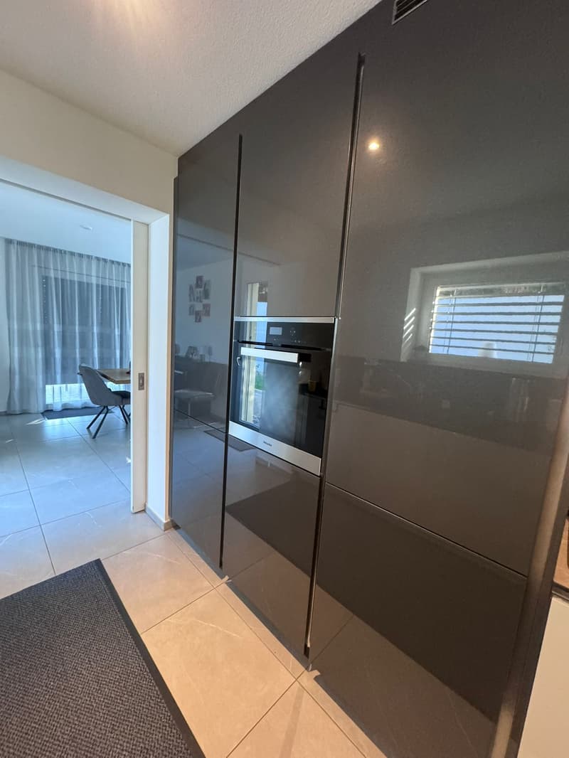 Maison unifamiliale exclusive avec appartement pour personnes âgées en location calme. (10)