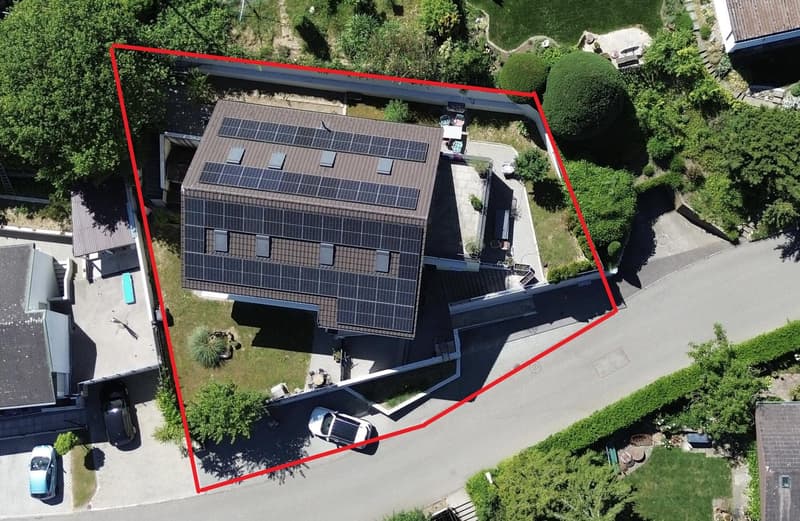 Maison unifamiliale exclusive avec appartement pour personnes âgées en location calme. (4)