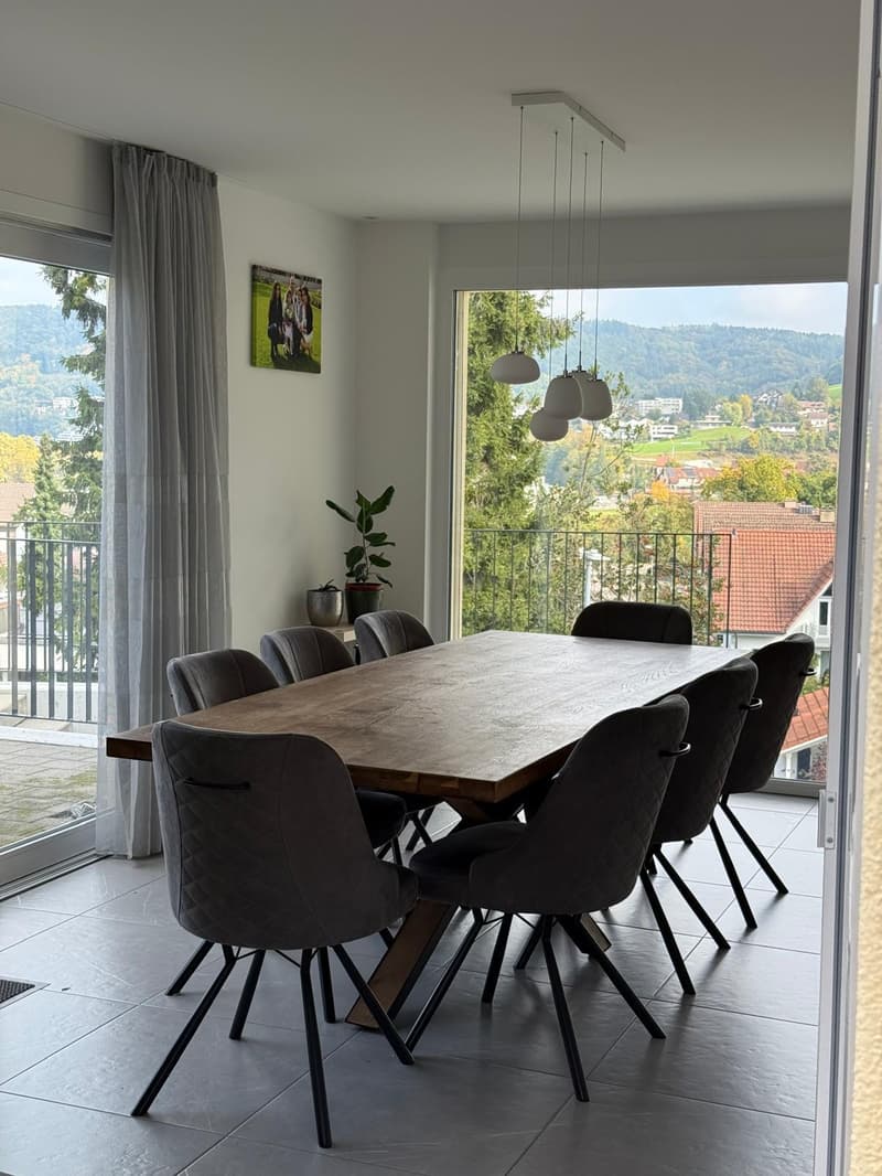 Maison unifamiliale exclusive avec appartement pour personnes âgées en location calme. (6)