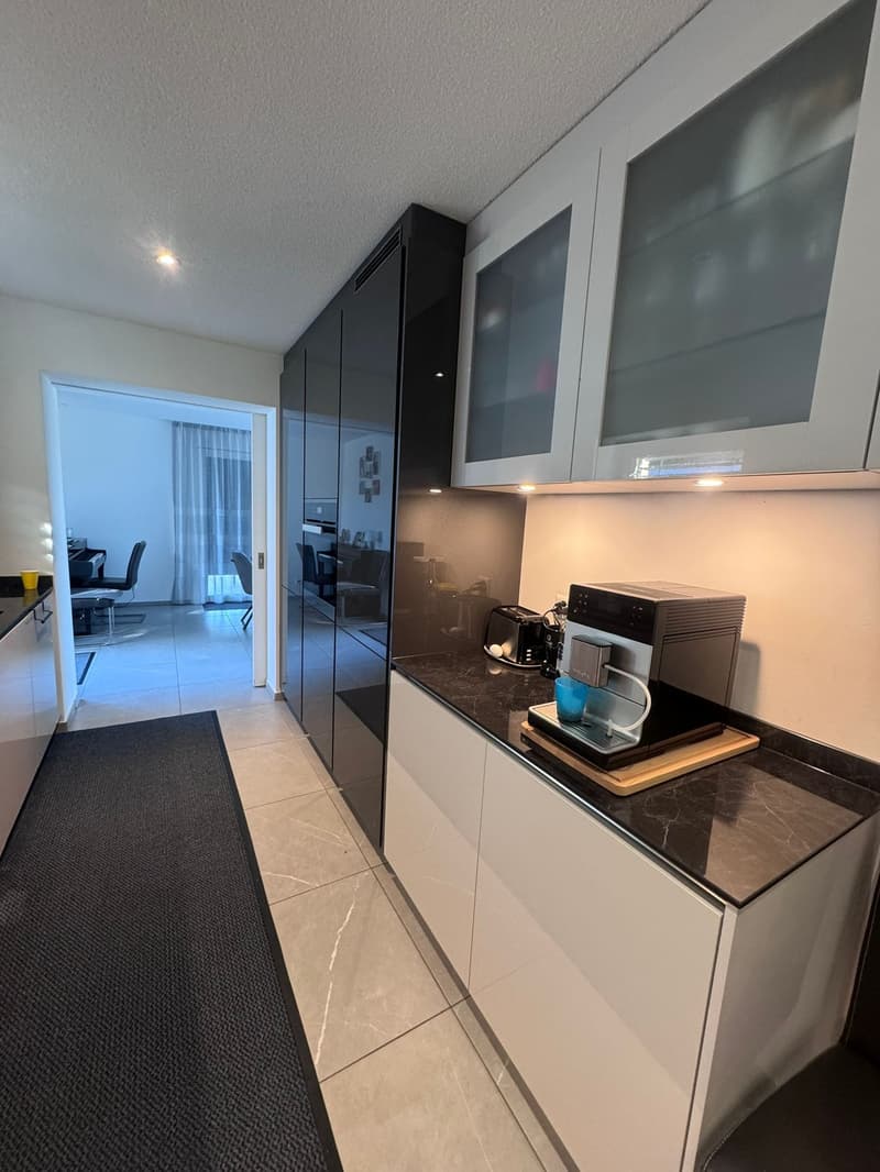 Maison unifamiliale exclusive avec appartement pour personnes âgées en location calme. (8)